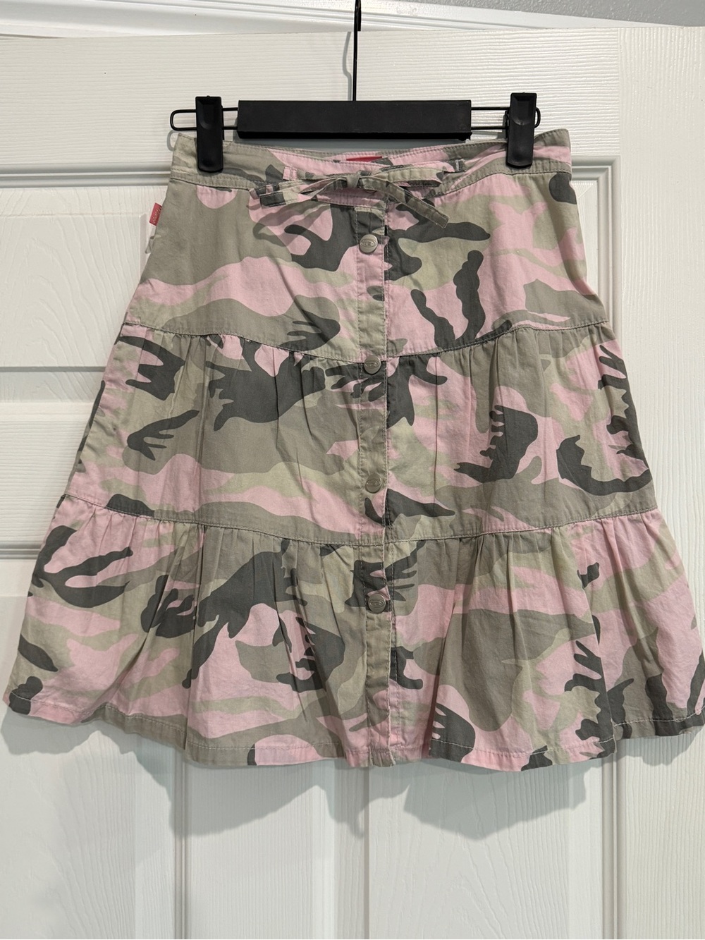 BONGO Pink and Olive Camo Tiered Button-Front Skirt